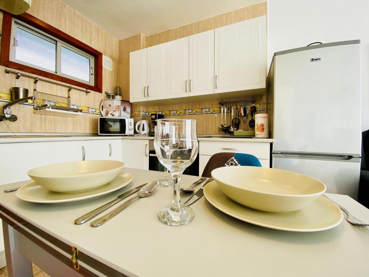 Orange And White Apartment In Yumbo Сан-Бартоломе Экстерьер фото